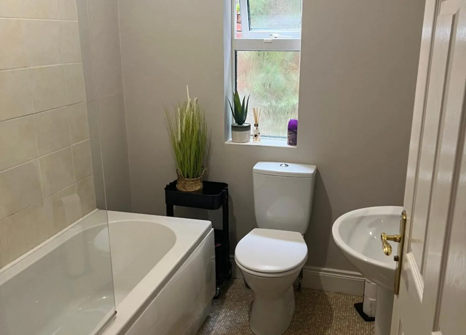 City Centre Blue Door Retreat Belfast United Kingdom