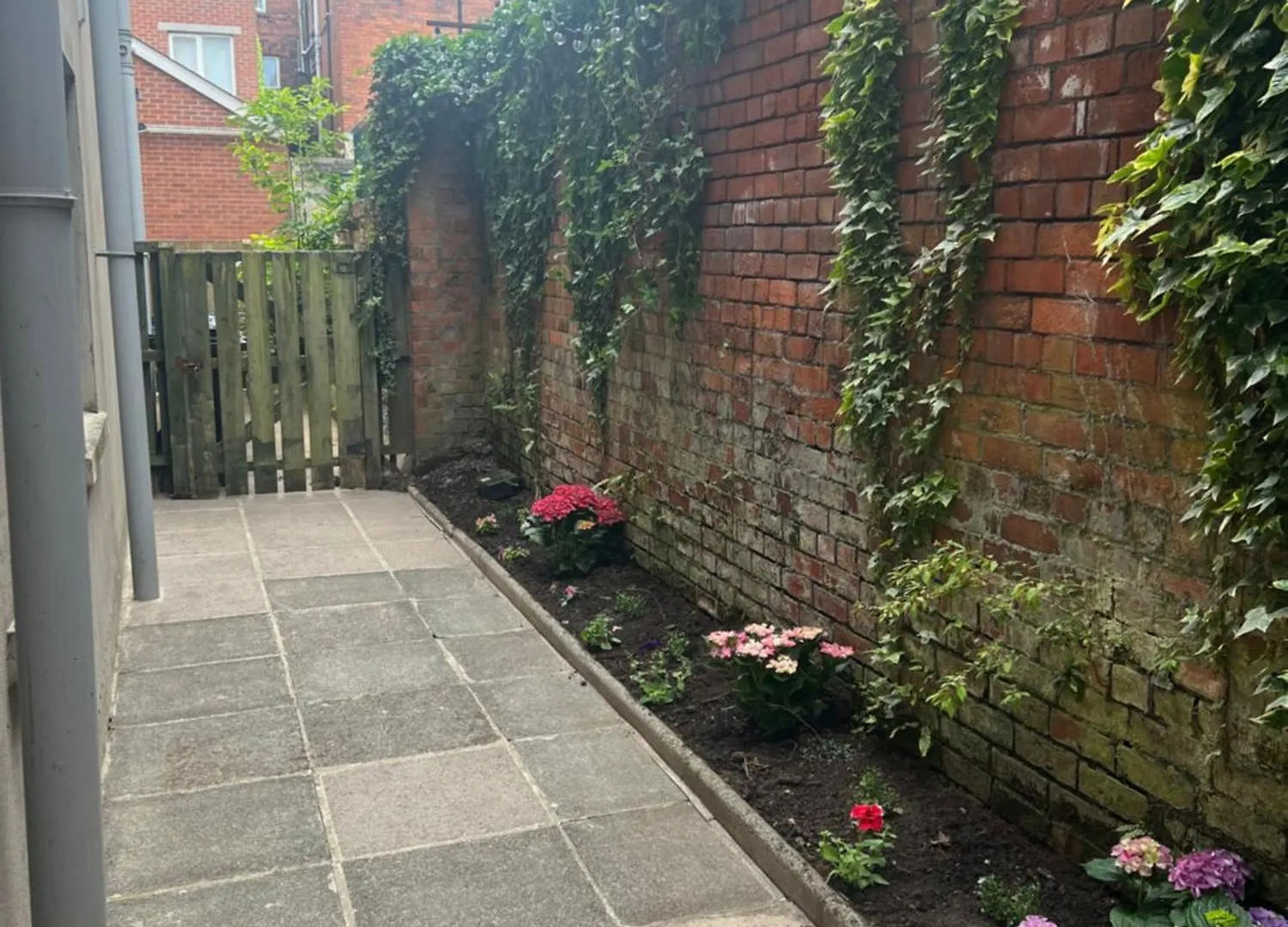 City Centre Blue Door Retreat Belfast 0*,  United Kingdom